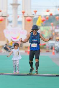 BIB: 5024
                            <button type="button" onclick="openModal(21760695)" class="btn btn-primary btn-sm float-right btn-popup" data-toggle="modal" data-target=".modal-high-quality">
                        <i class="fas fa-shopping-cart"></i> Add to Cart
                    </button>
                                            <button type="button" onclick="isThisMe(21760695, true)" class="btn btn-success btn-sm float-right btn-popup btn-isme hidden" data-toggle="tooltip" data-placement="bottom" title="นี่คือรูปของคุณใช่ไหม คลิกที่นี่เพื่อเอาเข้าอัลบั้ม">
                        <i class="fas fa-plus"></i> Add to album
                    </button>
                    <button type="button" onclick="isThisMe(21760695, false)" class="btn btn-warning btn-sm float-right btn-popup btn-isnotme hidden">
                        <i class="fas fa-ban"></i> Remove from album
                    </button>